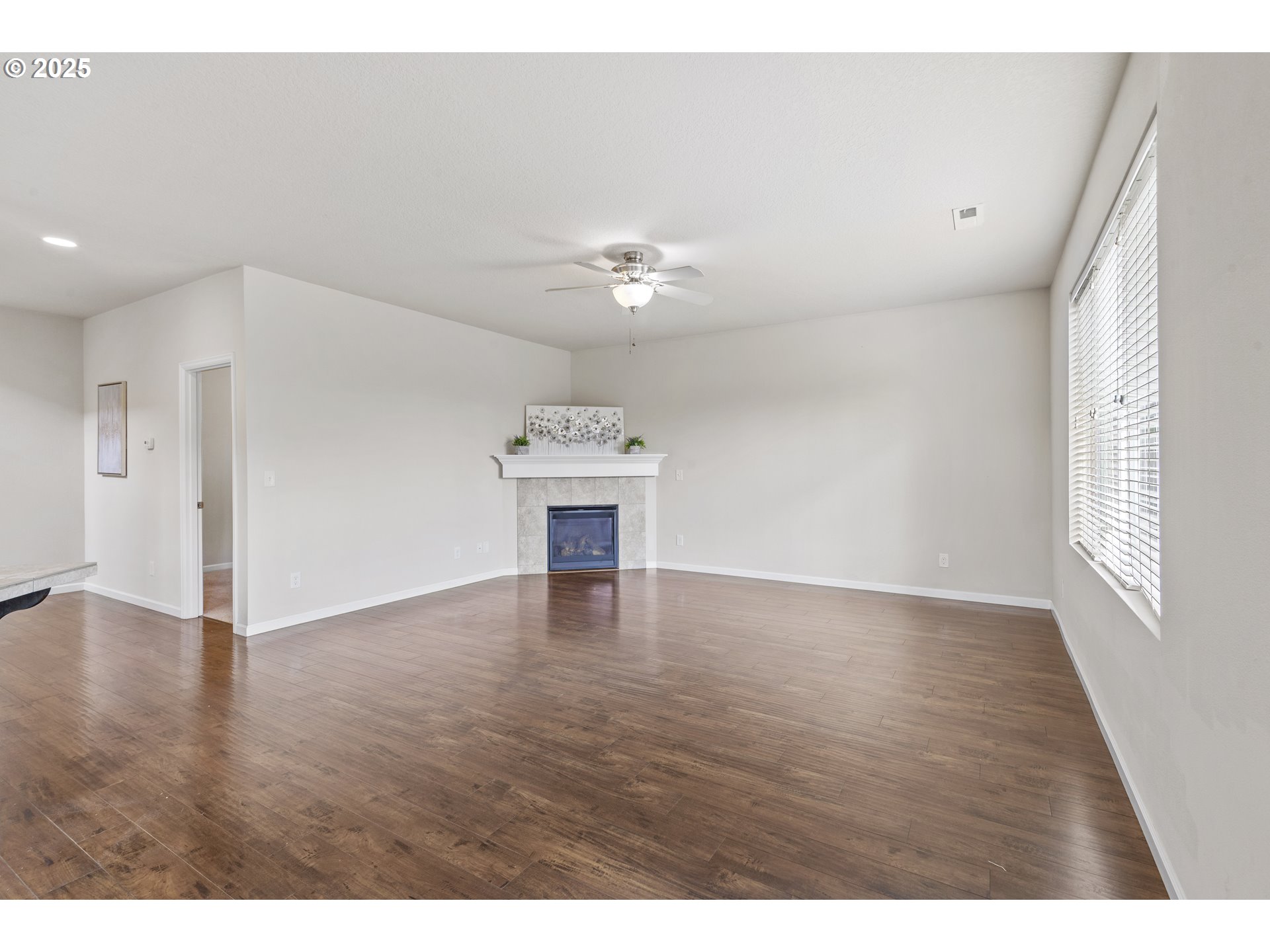 Ridgefield, Washington, 98642, United States, 4 Bedrooms Bedrooms, ,2 BathroomsBathrooms,Residential,For Sale,1970691