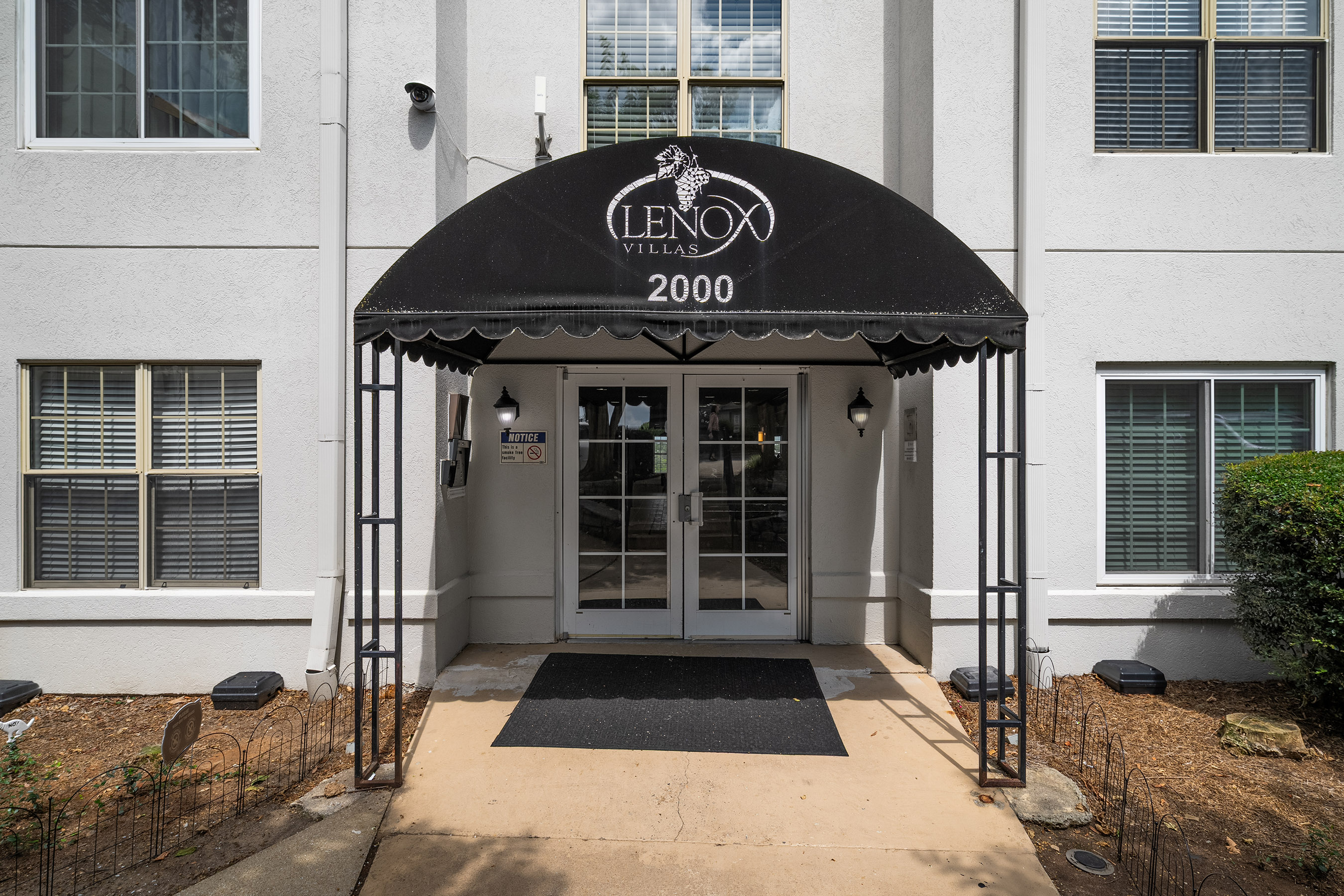  City Living Made Easy—Stylish Condo in Gated Community with Pool & Gym - 物件實景