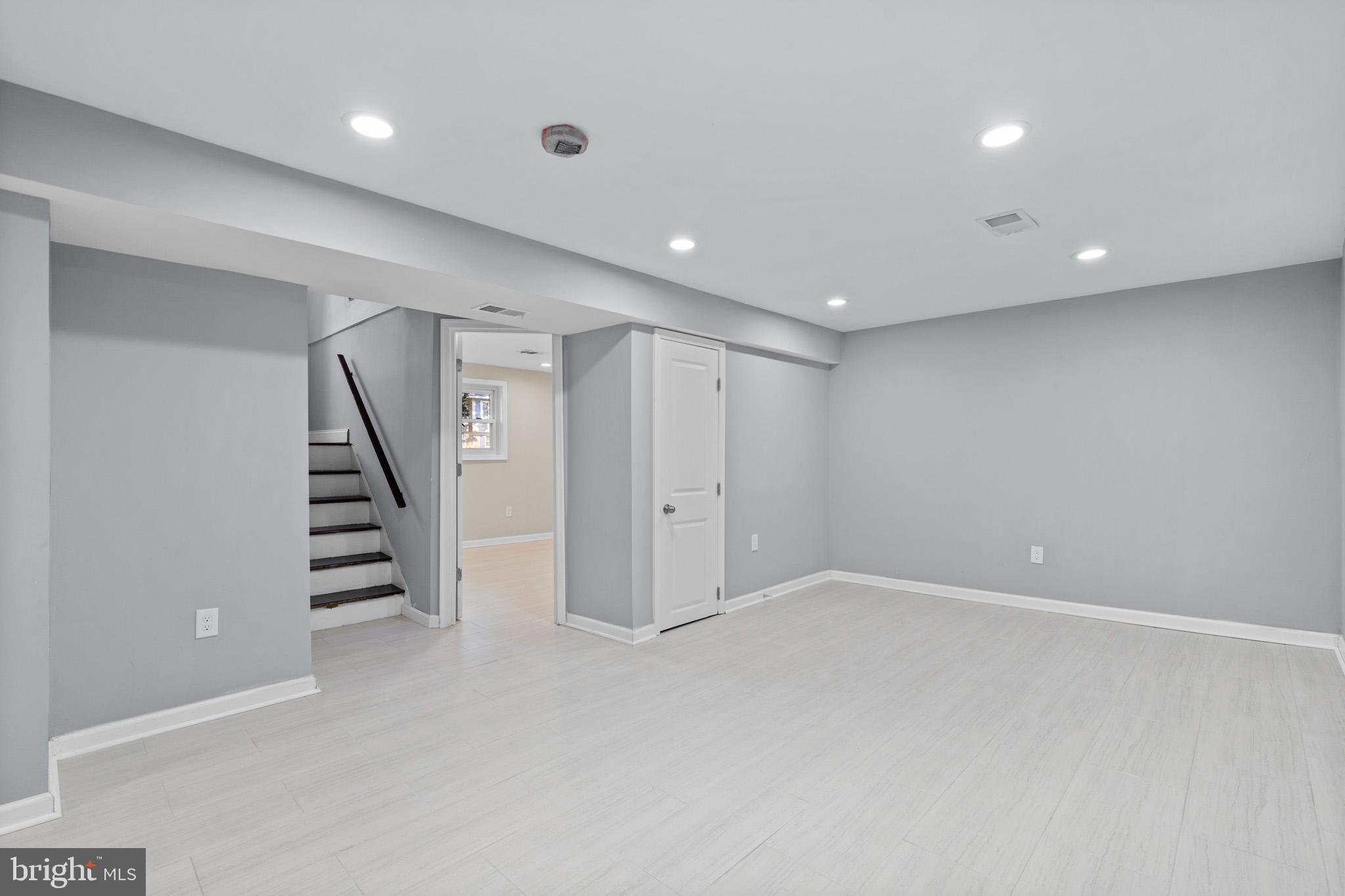 Riva, Maryland, 21140, United States, 5 Bedrooms Bedrooms, ,3 BathroomsBathrooms,Residential,For Sale,1984383