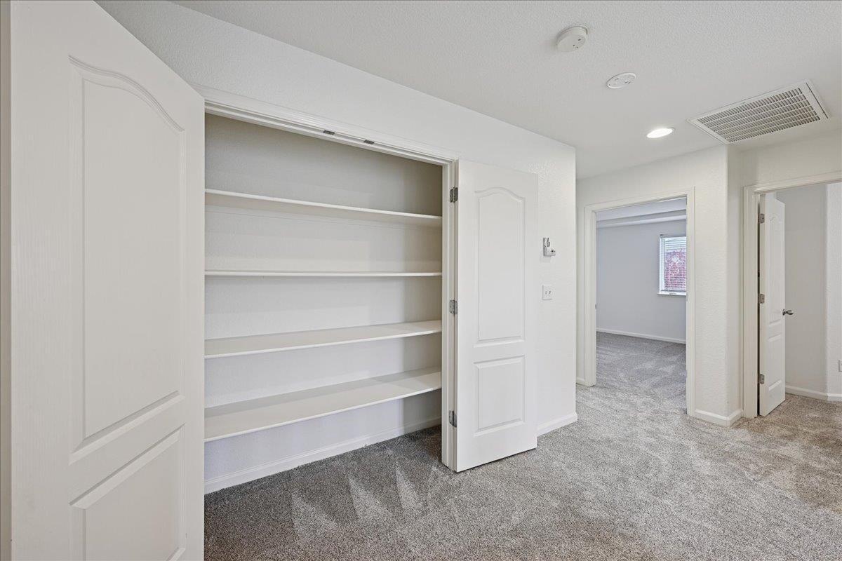 Roseville, California, 95747, United States, 5 Bedrooms Bedrooms, ,3 BathroomsBathrooms,Residential,For Sale,2005801