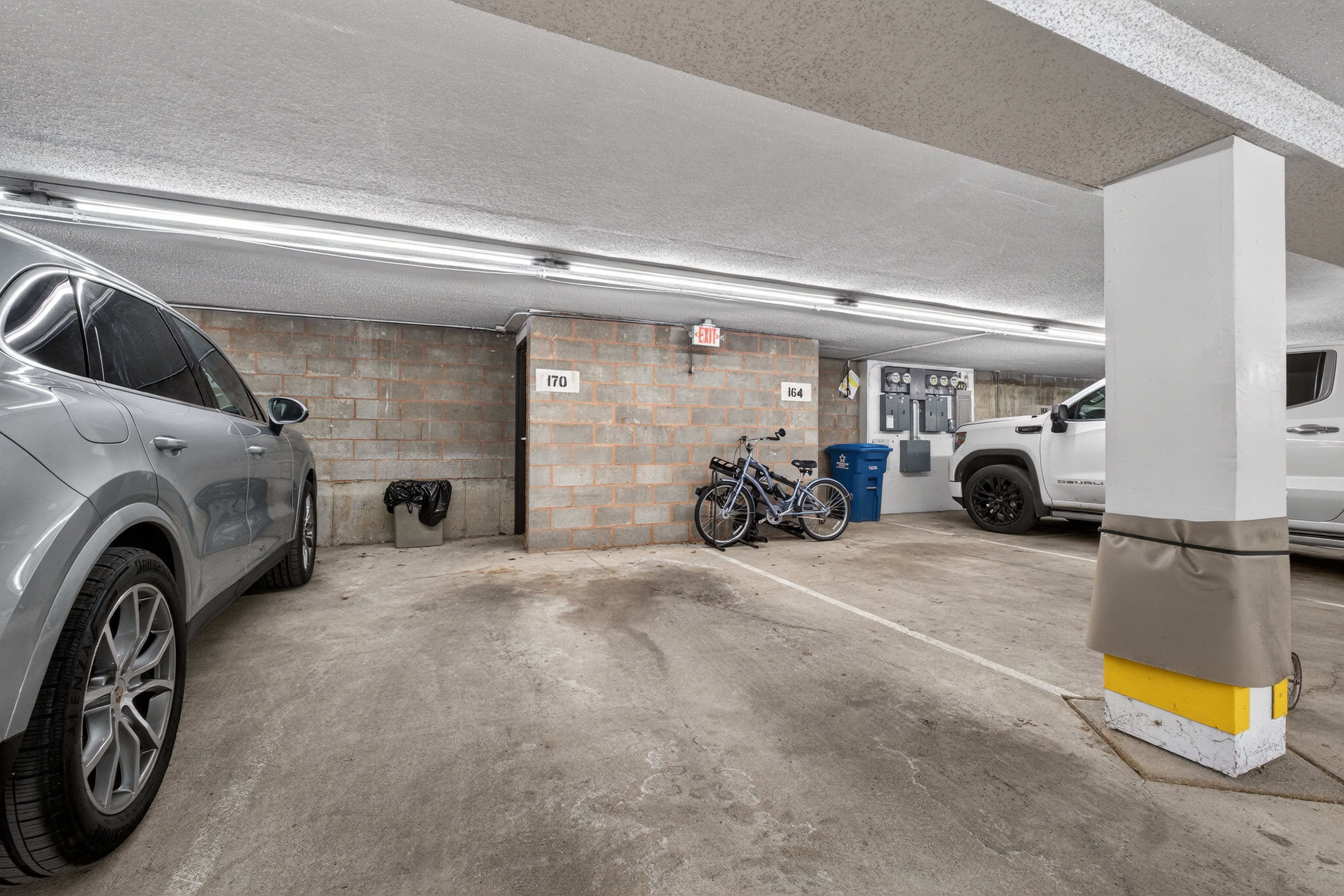  Charming Clayton Condo in an Exceptional Location - 物件實景