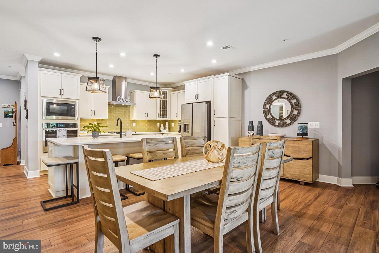 Chester, Maryland, 21619, United States, 2 Bedrooms Bedrooms, ,3 BathroomsBathrooms,Residential,For Sale,1968949