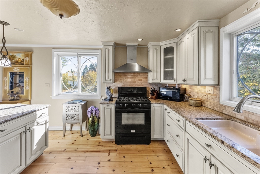 Plymouth, Massachusetts, 02360, United States, 3 Bedrooms Bedrooms, ,4 BathroomsBathrooms,Residential,For Sale,1994439