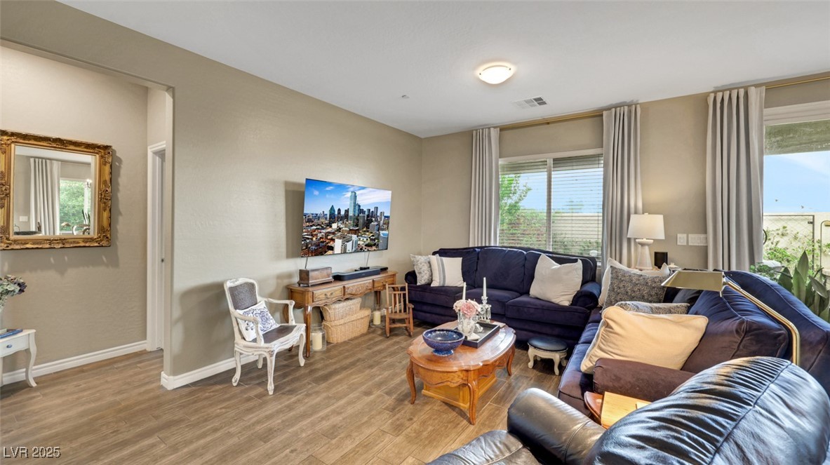 Henderson, Nevada, 89002, United States, 3 Bedrooms Bedrooms, ,3 BathroomsBathrooms,Residential,For Sale,1986221