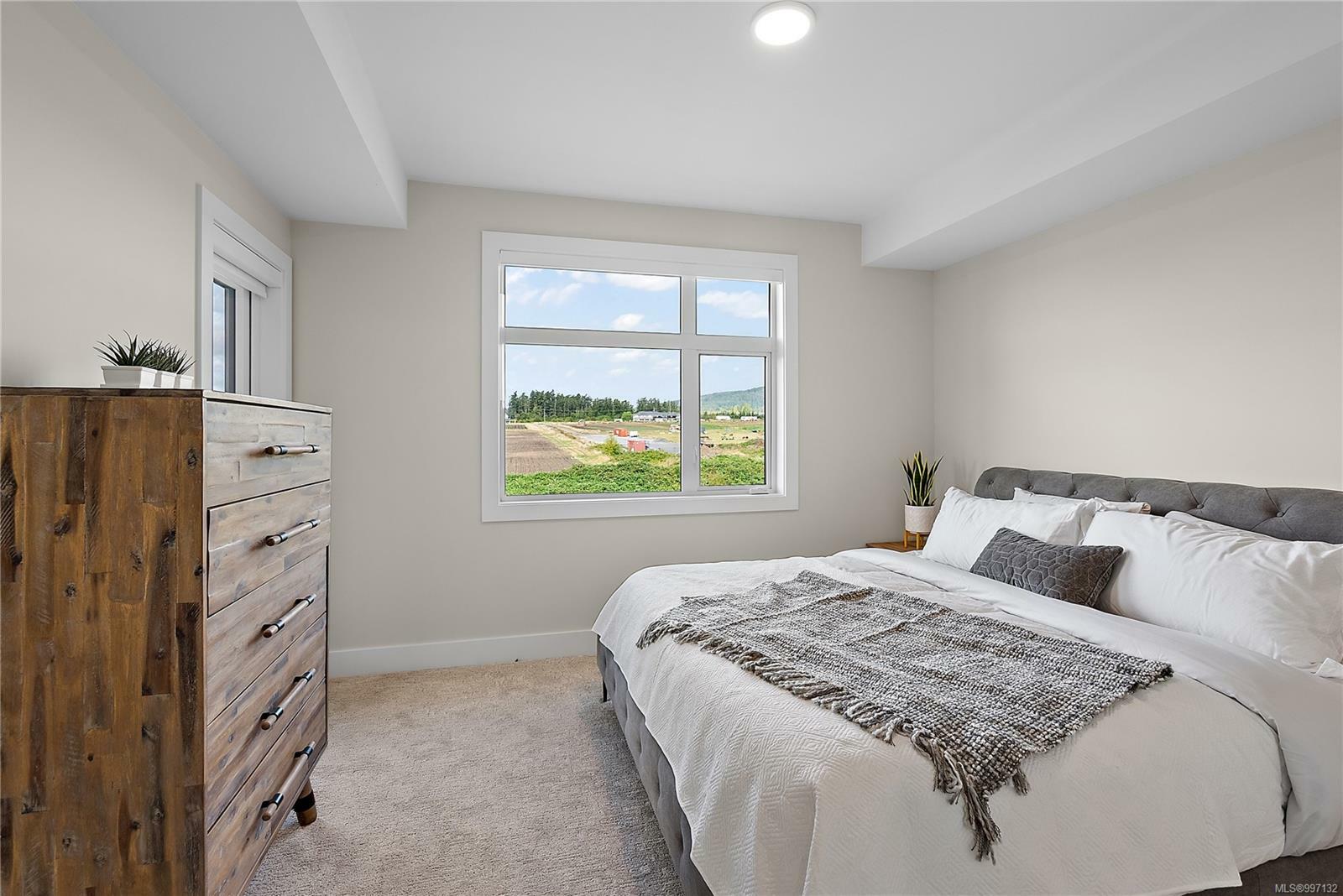 CENTRAL SAANICH, British Columbia, V8M 0B9, CA, 2 Bedrooms Bedrooms, ,Residential,For Sale,1874354