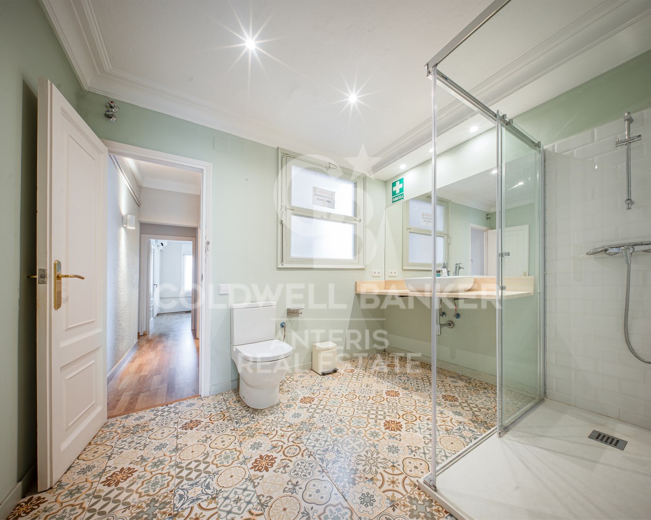 Barcelona, Catalonia, ES, 6 Bedrooms Bedrooms, ,3 BathroomsBathrooms,Residential,For Sale,1907605