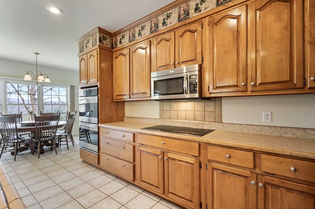 Blairsville, Georgia, 30512, United States, 5 Bedrooms Bedrooms, ,4 BathroomsBathrooms,Residential,For Sale,1770772