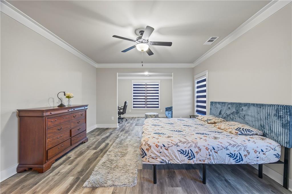 Cumming, Georgia, 30041, United States, 4 Bedrooms Bedrooms, ,5 BathroomsBathrooms,Residential,For Sale,1977263