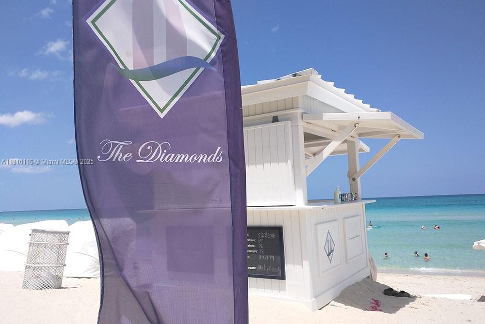 Miami Beach, Florida, 33140, United States, 2 Bedrooms Bedrooms, ,2 BathroomsBathrooms,Residential,For Sale,1838386