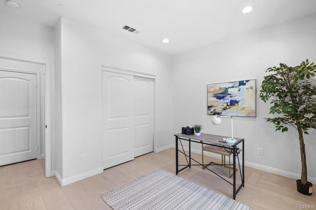 Lake Elsinore, California, 92530, United States, 4 Bedrooms Bedrooms, ,3 BathroomsBathrooms,Residential,For Sale,1942705