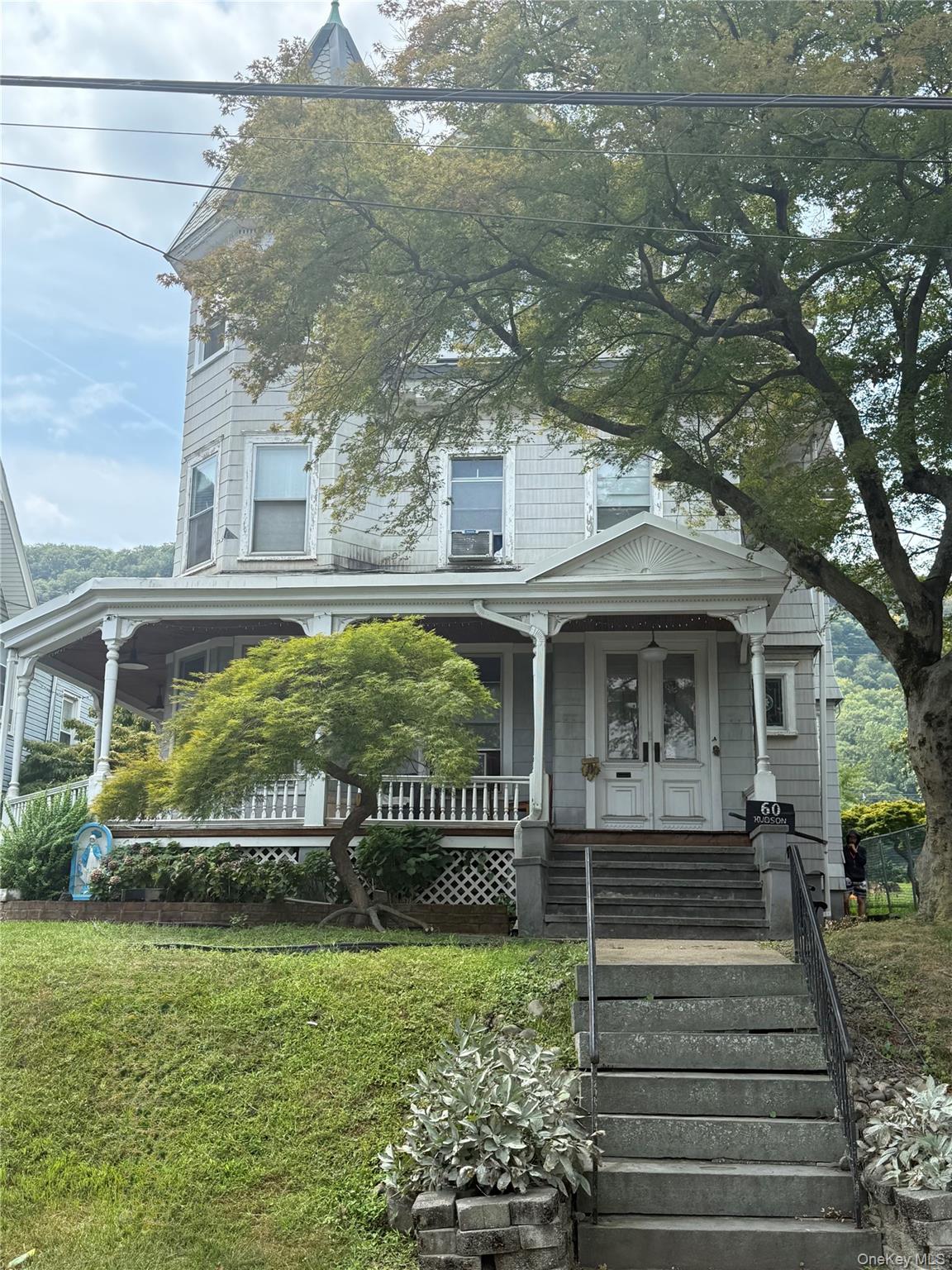 Haverstraw, New York, 10927, United States, 8 Bedrooms Bedrooms, ,4 BathroomsBathrooms,Residential,For Sale,1983110
