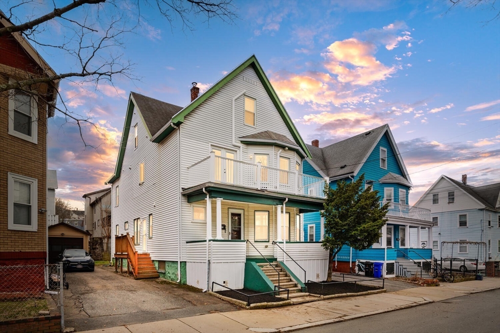 Malden, Massachusetts, 02148, United States, 5 Bedrooms Bedrooms, ,3 BathroomsBathrooms,Residential,For Sale,2033163