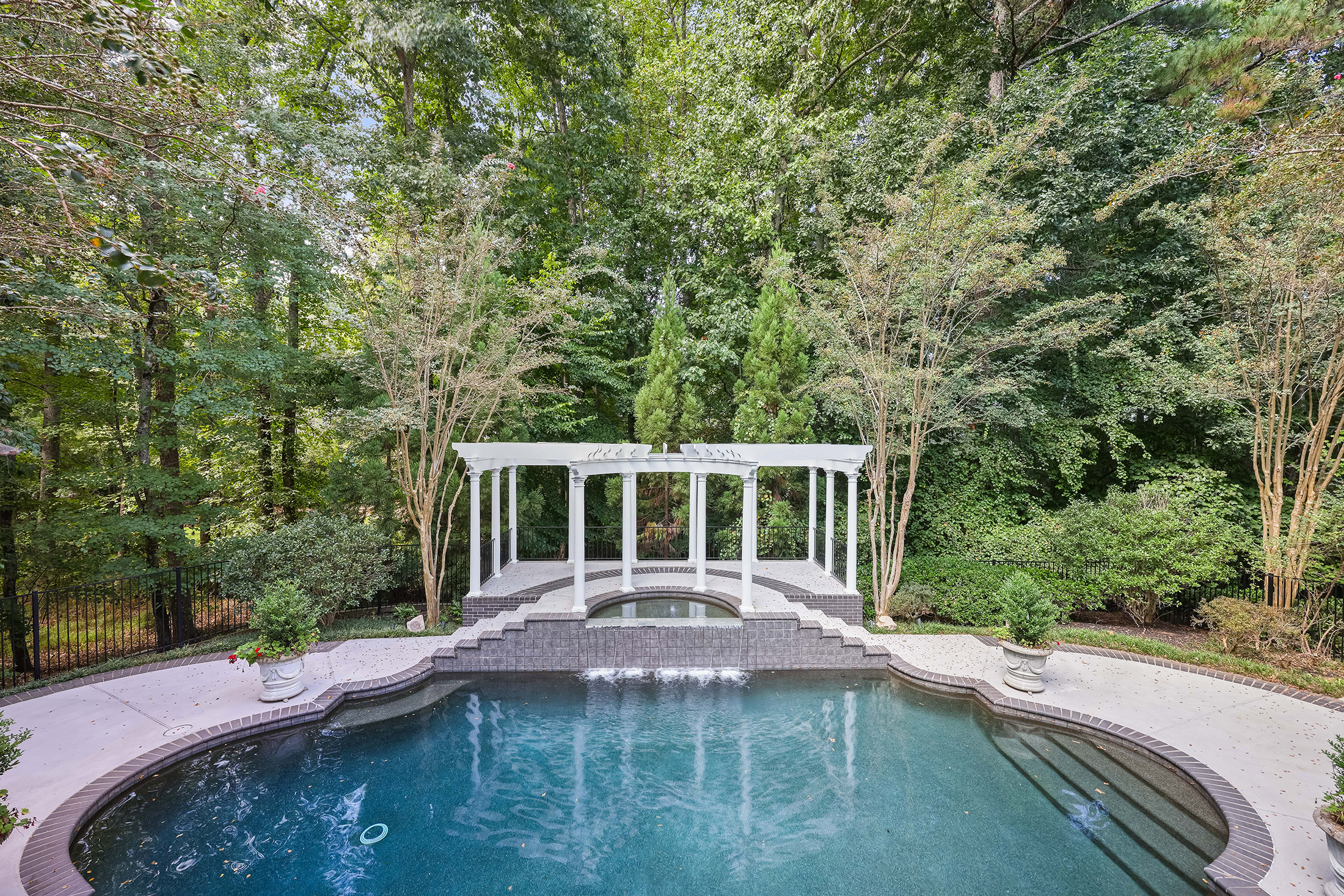  Stately Marietta Estate with Resort-Style Pool - 物件實景