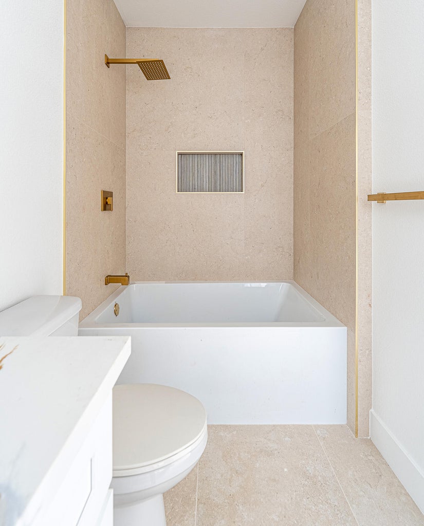 Desert Hot Springs, California, 92240, United States, 3 Bedrooms Bedrooms, ,3 BathroomsBathrooms,Residential,For Sale,2006108