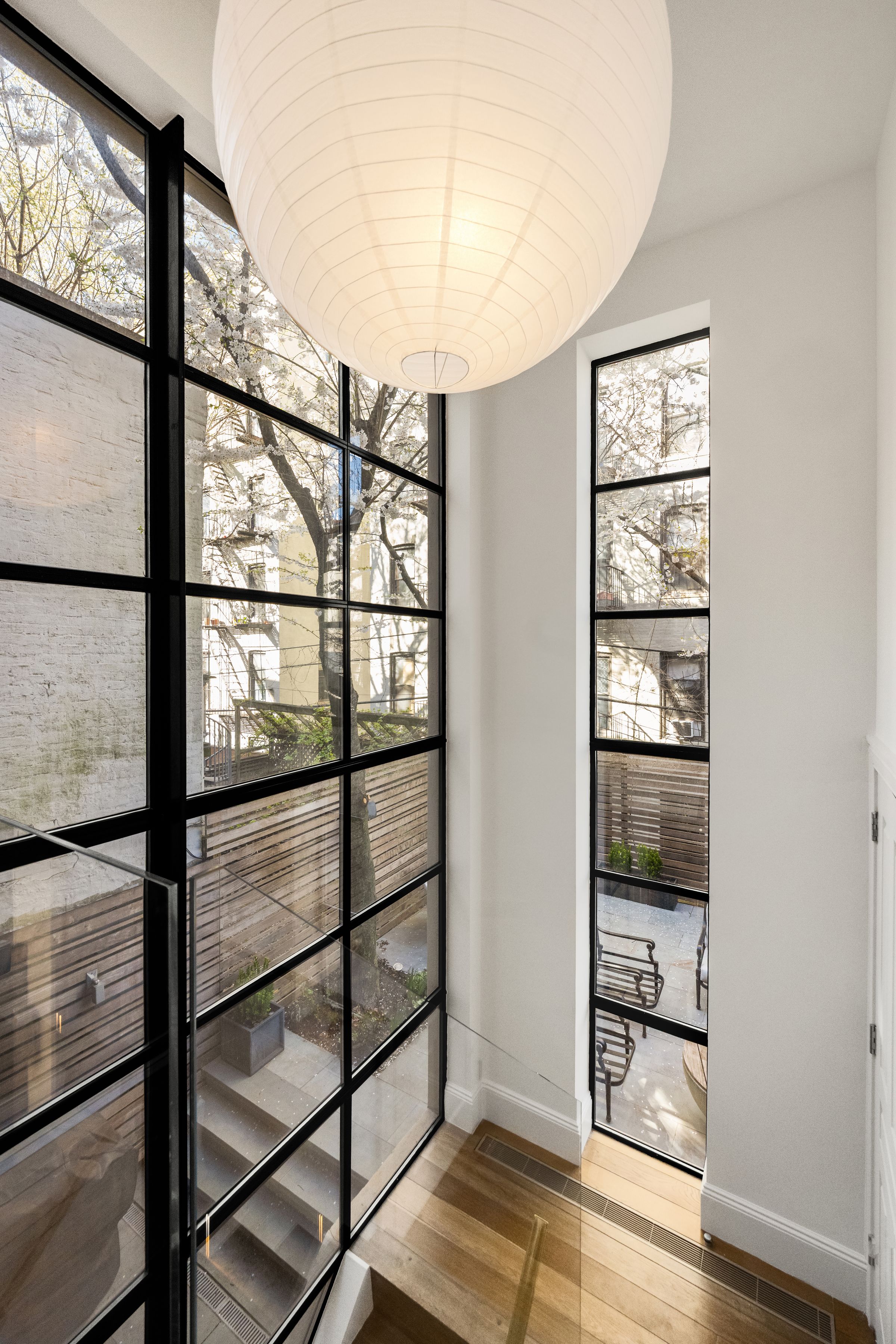  527 3rd Street - 物件實景