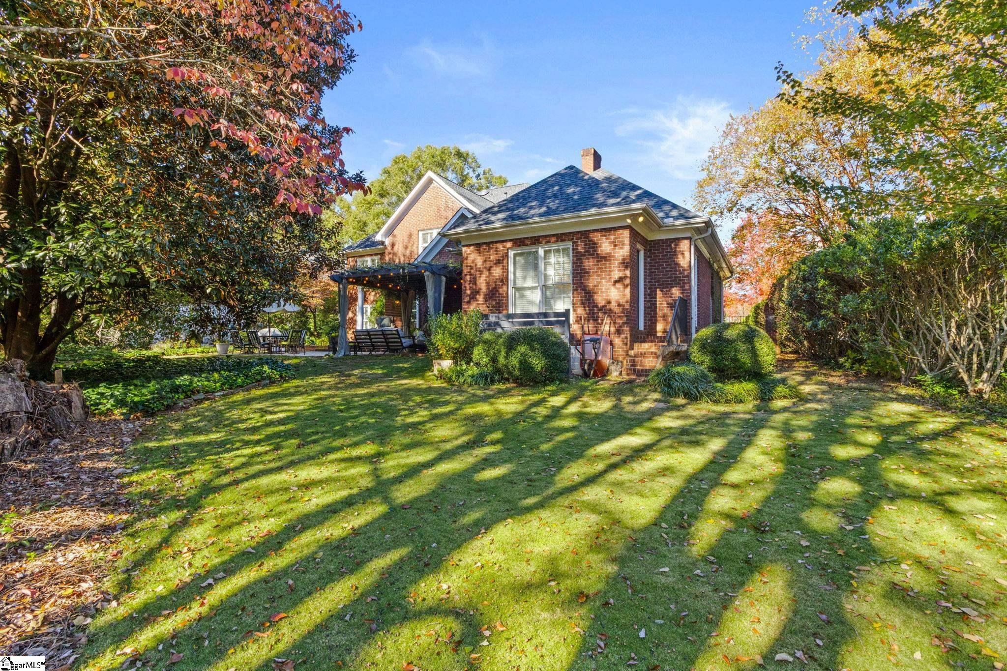 Simpsonville, South Carolina, 29681, United States, 5 Bedrooms Bedrooms, ,5 BathroomsBathrooms,Residential,For Sale,1988103