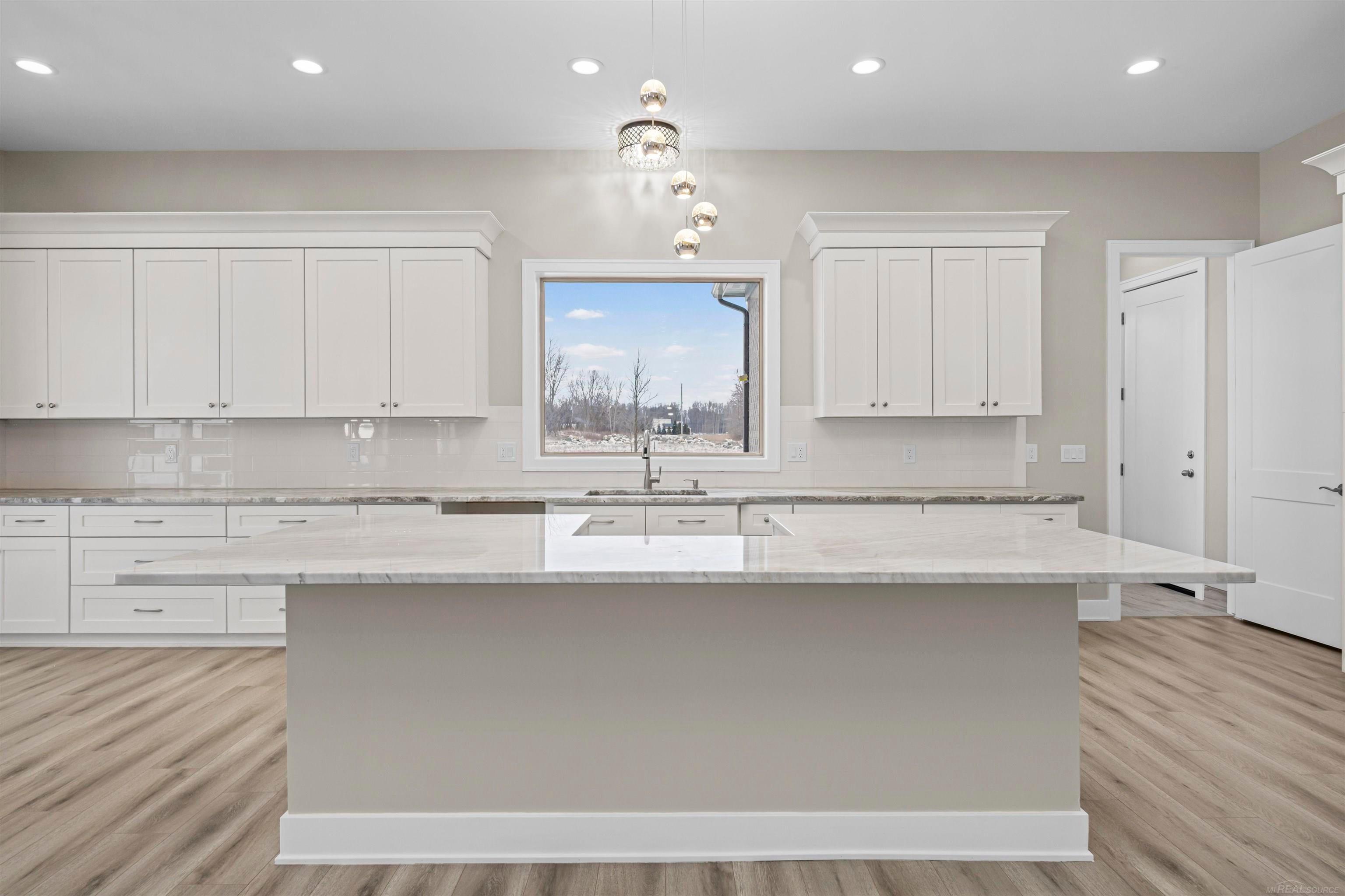 Richmond, Michigan, 48062, United States, 3 Bedrooms Bedrooms, ,3 BathroomsBathrooms,Residential,For Sale,2027528