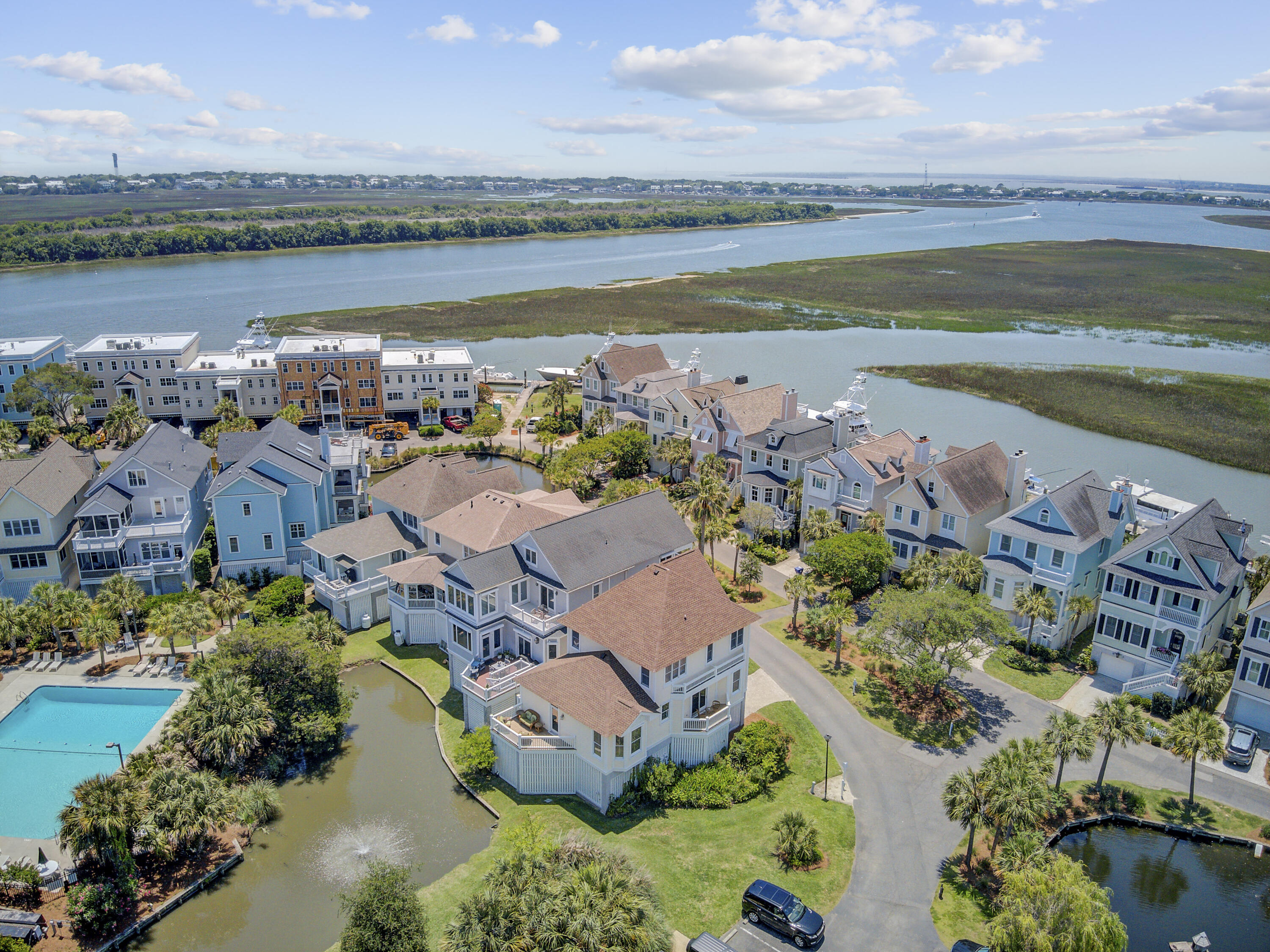Mount Pleasant, South Carolina, 29464, United States, 4 Bedrooms Bedrooms, ,4 BathroomsBathrooms,Residential,For Sale,1826334