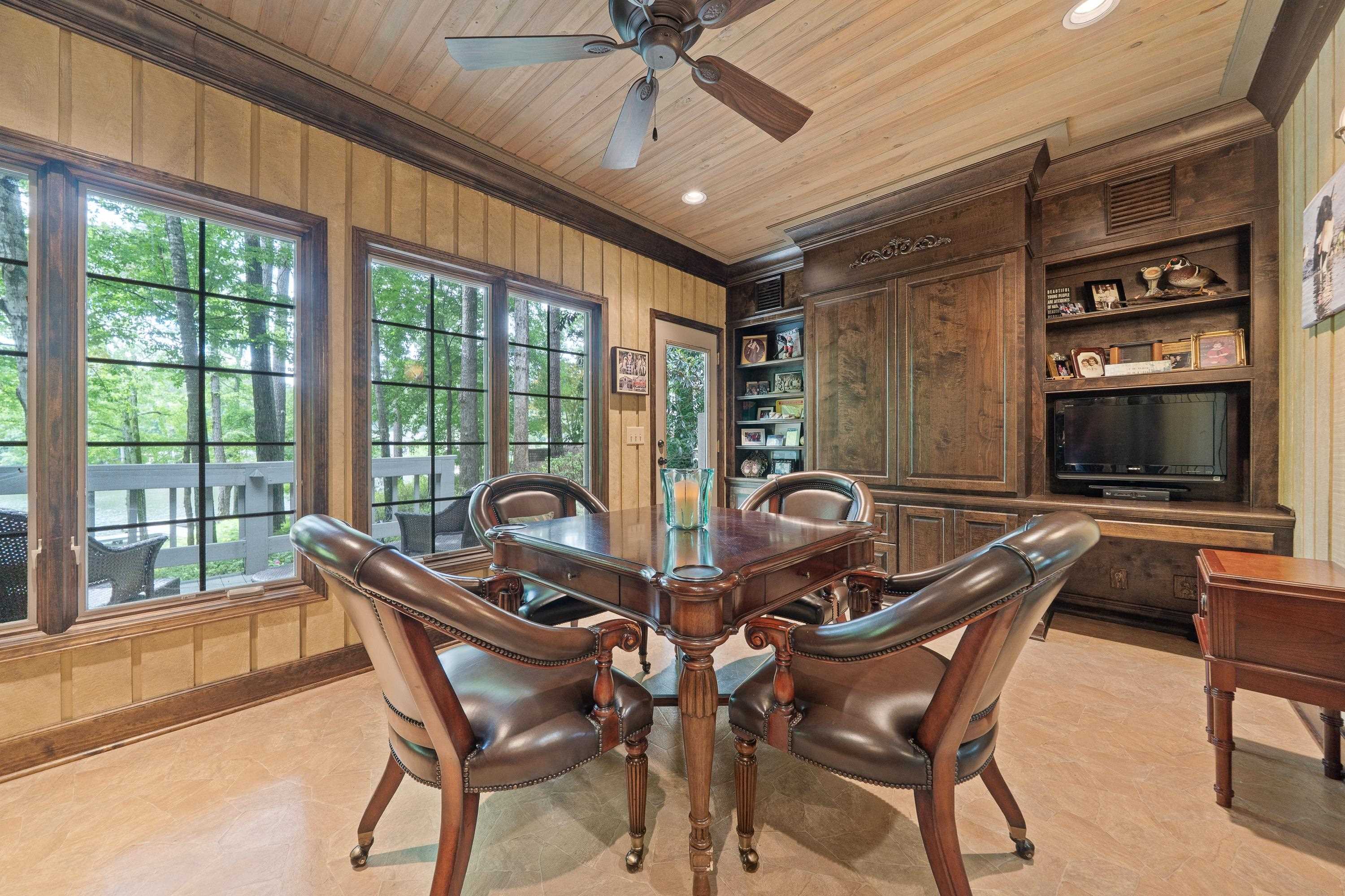 Greensboro, Georgia, 30642, United States, 4 Bedrooms Bedrooms, ,4 BathroomsBathrooms,Residential,For Sale,1849801