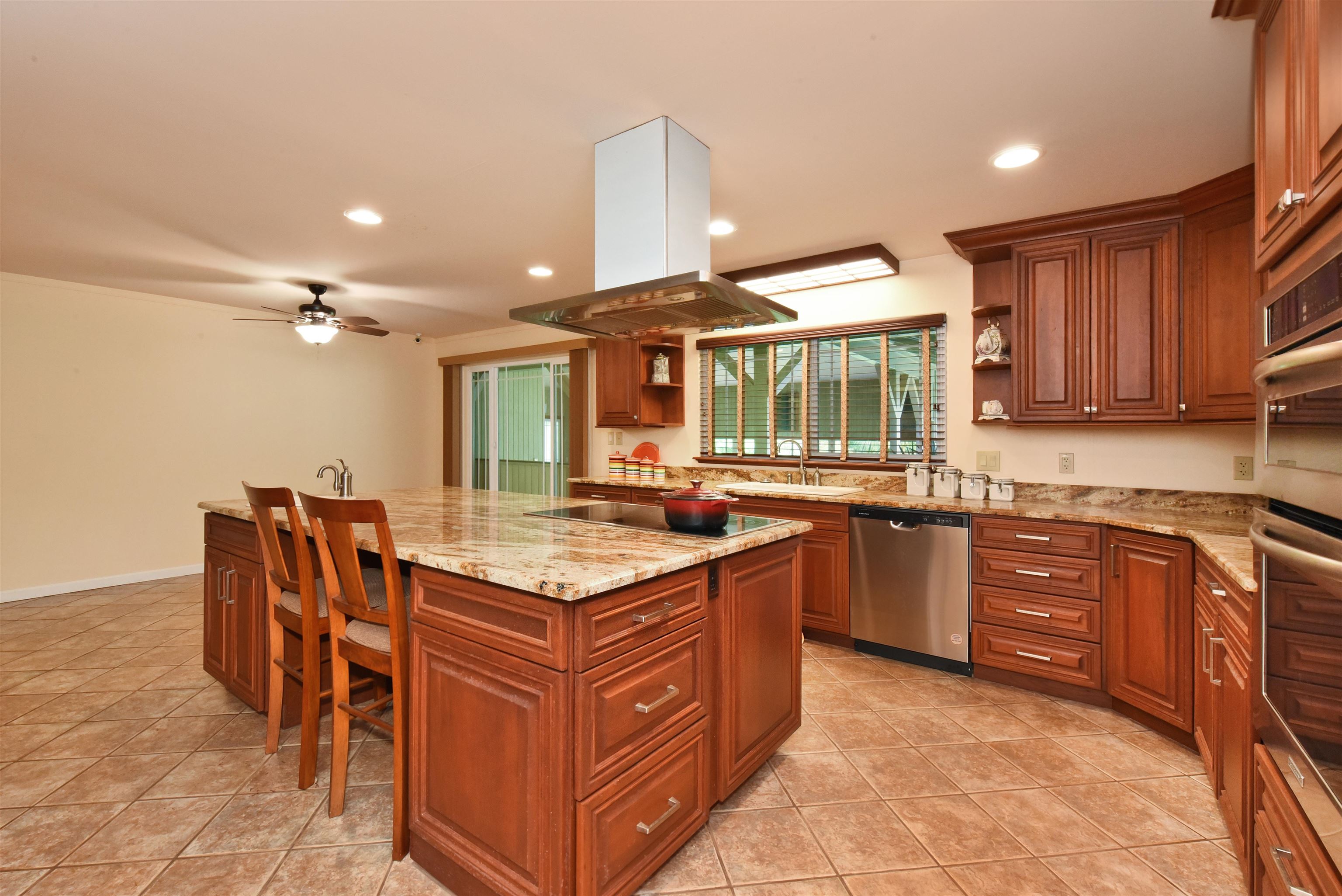 Haiku, Hawaii, 96708, United States, 3 Bedrooms Bedrooms, ,6 BathroomsBathrooms,Residential,For Sale,1989275