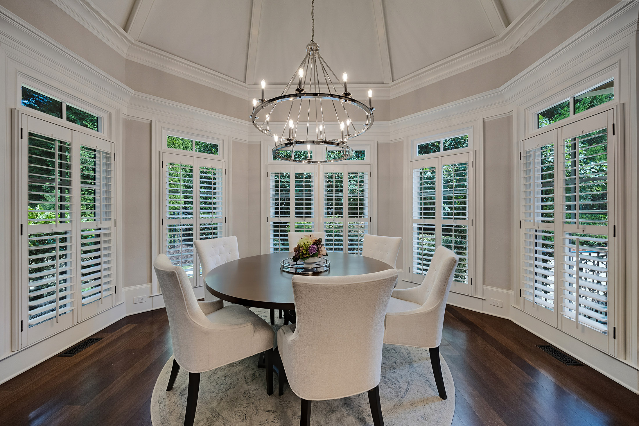  Impressive Brick Estate on a Private Wooded 1+/- Acre Lot in The Manor - 物件實景