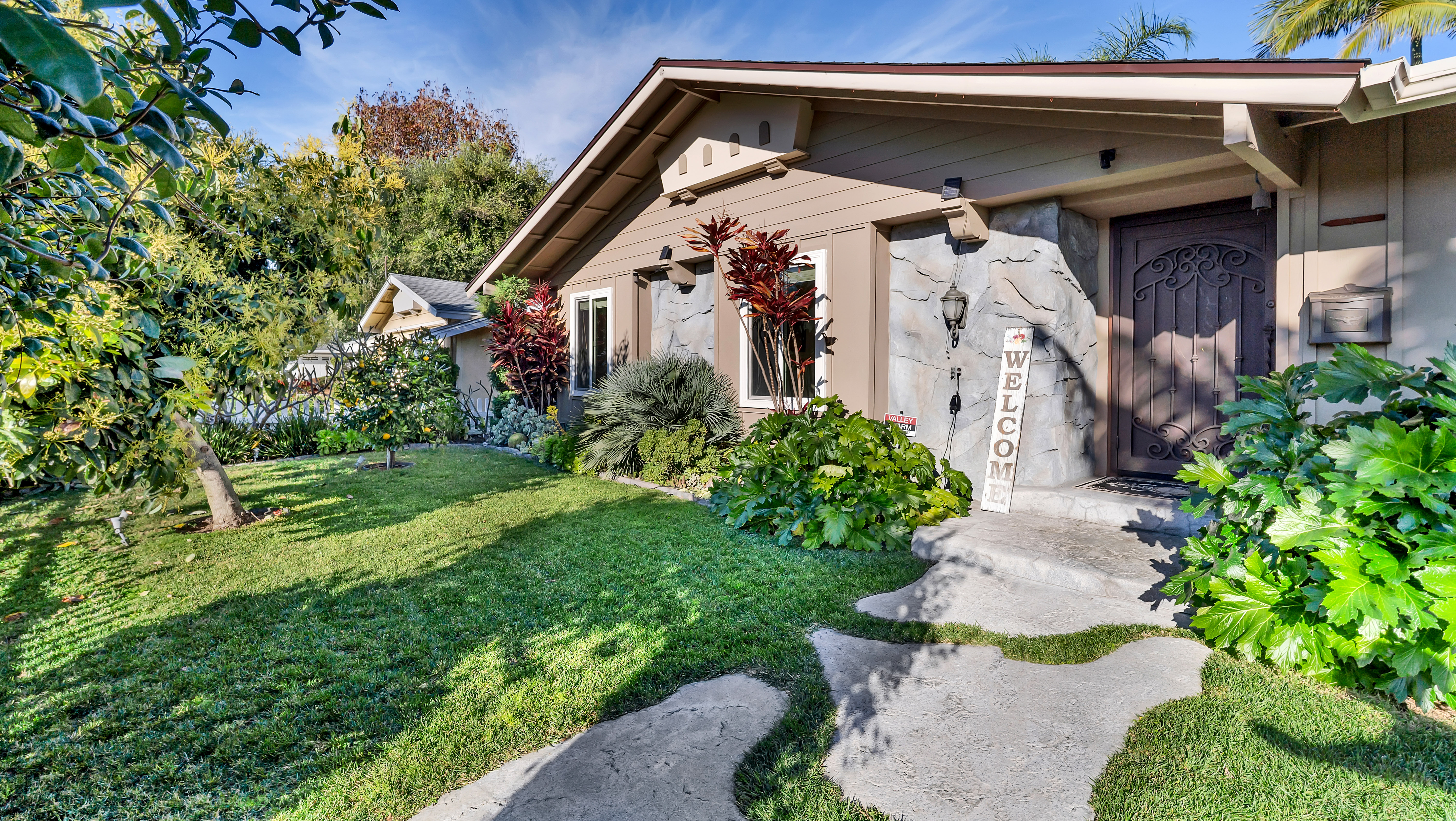  2129 North Pine Street, Orange, CA 92865 - 物件實景