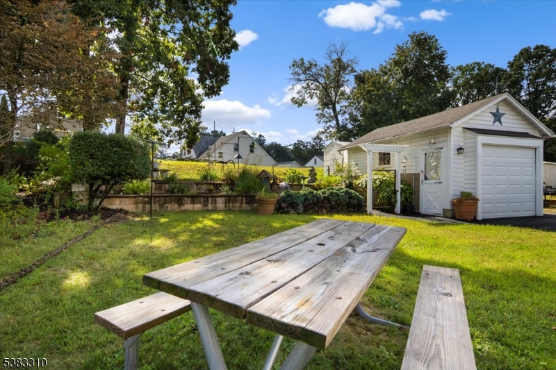 Rockaway, New Jersey, 07866-3406, United States, 3 Bedrooms Bedrooms, ,3 BathroomsBathrooms,Residential,For Sale,1976653