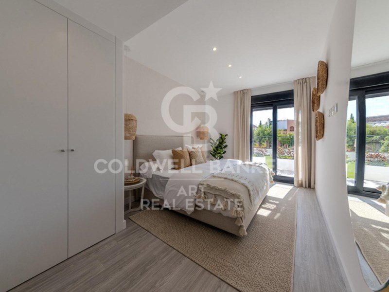 Estepona, Andalusia, ES, 3 Bedrooms Bedrooms, ,2 BathroomsBathrooms,Residential,For Sale,1735799