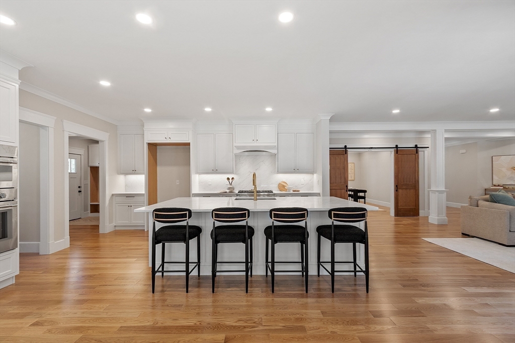 Carlisle, Massachusetts, 01741, United States, 5 Bedrooms Bedrooms, ,6 BathroomsBathrooms,Residential,For Sale,1792781