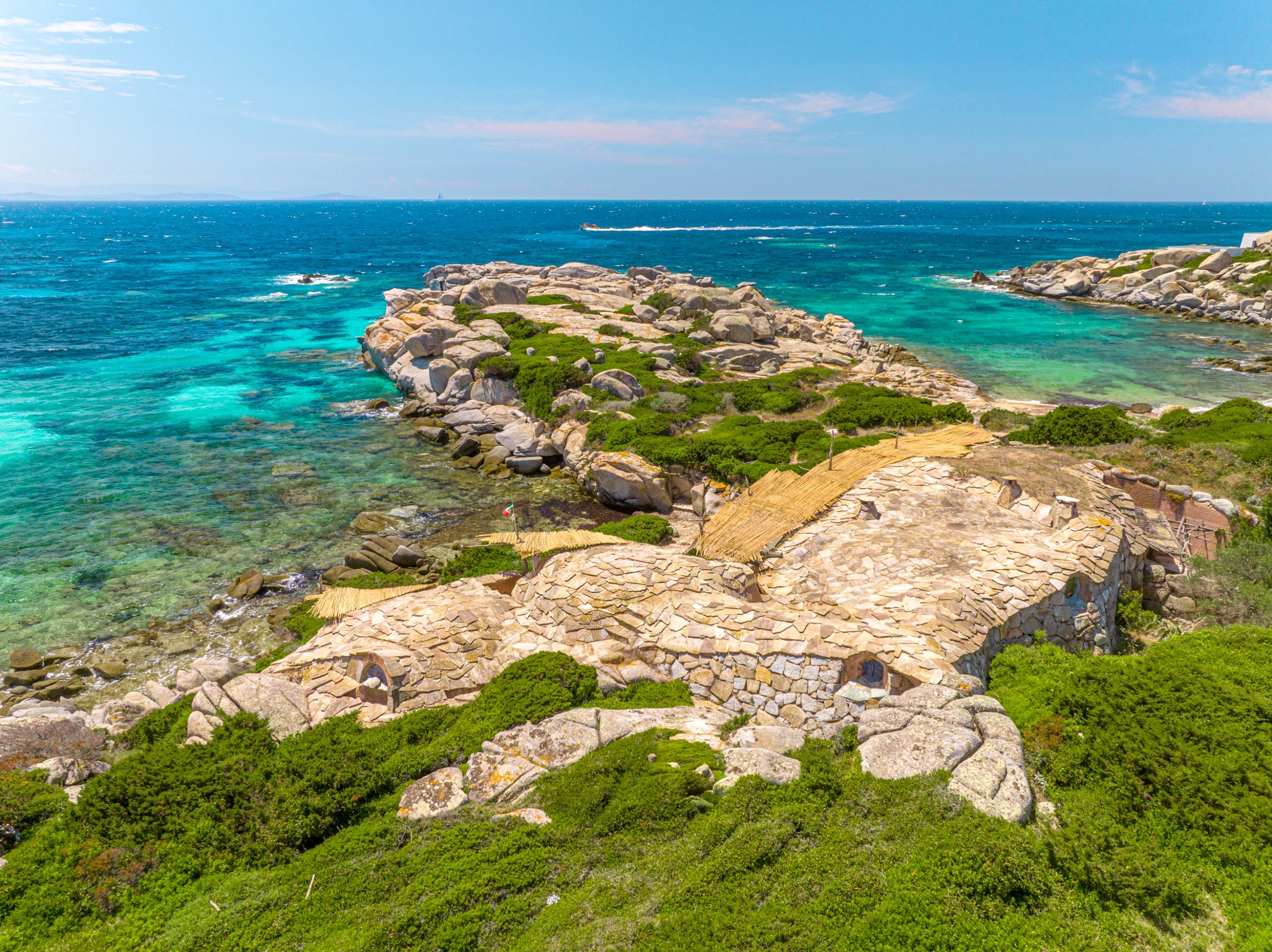  For sale : Waterfront property for sale - Private cove - Designed by Savin Coue… - 物件實景