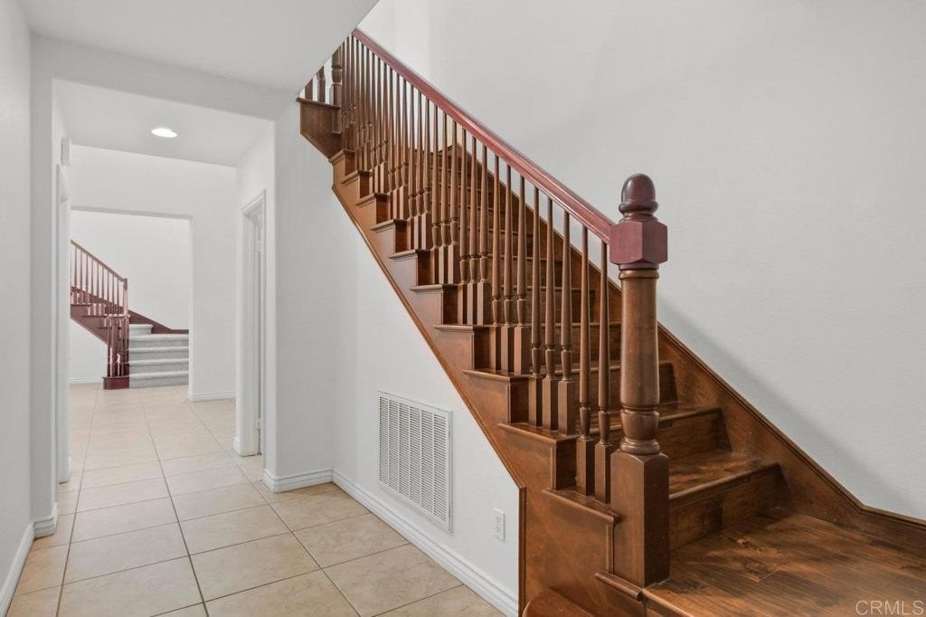 Chula Vista, California, 91914, United States, 4 Bedrooms Bedrooms, ,5 BathroomsBathrooms,Residential,For Sale,1906810
