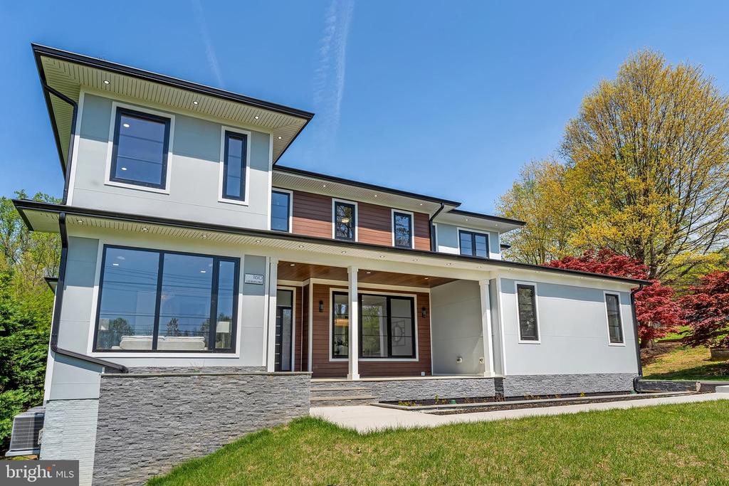 Herndon, Virginia, 20170, United States, 6 Bedrooms Bedrooms, ,6 BathroomsBathrooms,Residential,For Sale,1941281