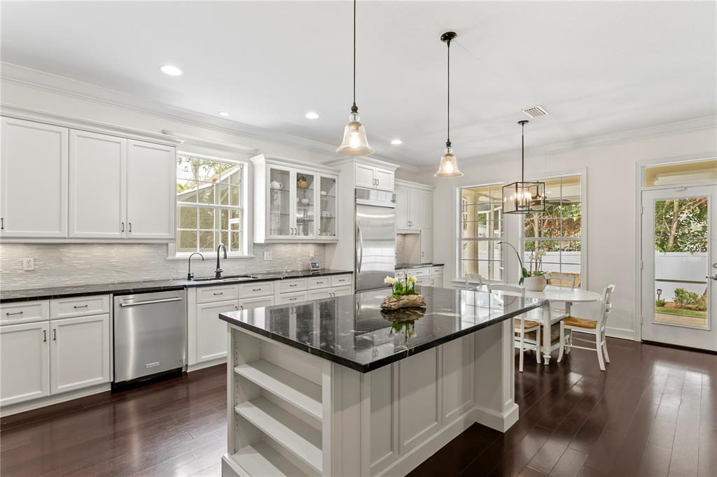 Tampa, Florida, 33629, United States, 4 Bedrooms Bedrooms, ,4 BathroomsBathrooms,Residential,For Sale,1885356
