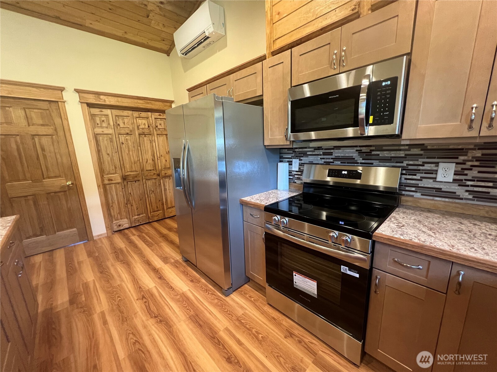 Glenoma, Washington, 98336, United States, 3 Bedrooms Bedrooms, ,1 BathroomBathrooms,Residential,For Sale,1920569