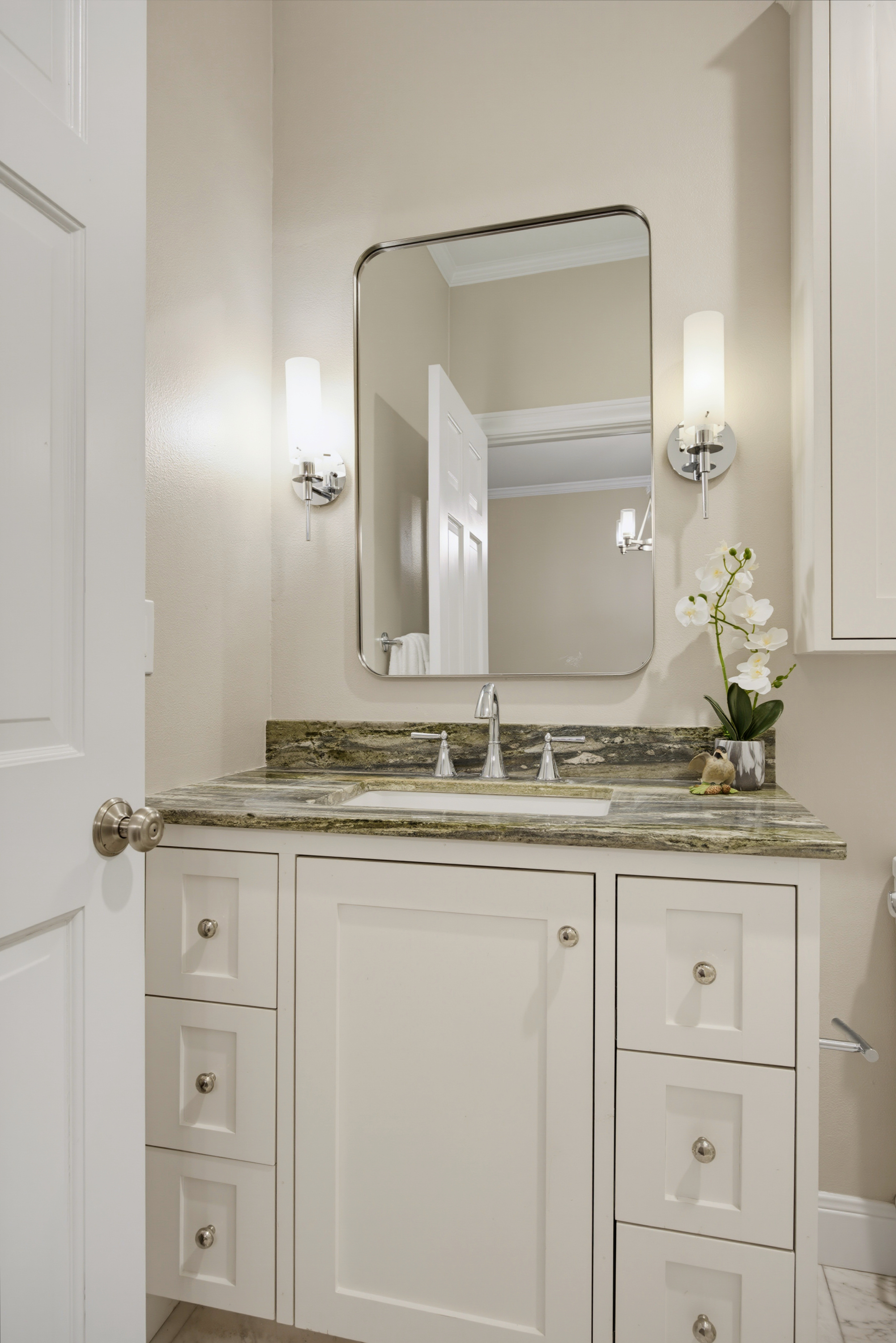  Highland Park Fabulous Three Bedroom Corner Condo at The Savoy, HPISD - 物件實景