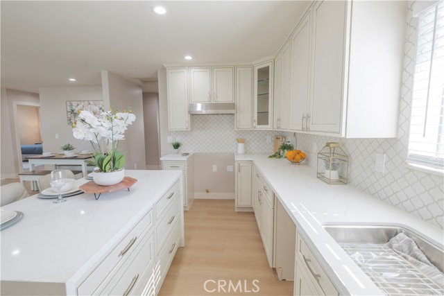 Compton, California, 90220, United States, 6 Bedrooms Bedrooms, ,5 BathroomsBathrooms,Residential,For Sale,2048011