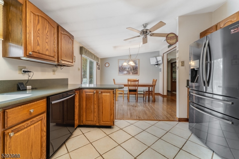 Newton, New Jersey, 07860, United States, 3 Bedrooms Bedrooms, ,3 BathroomsBathrooms,Residential,For Sale,1980842