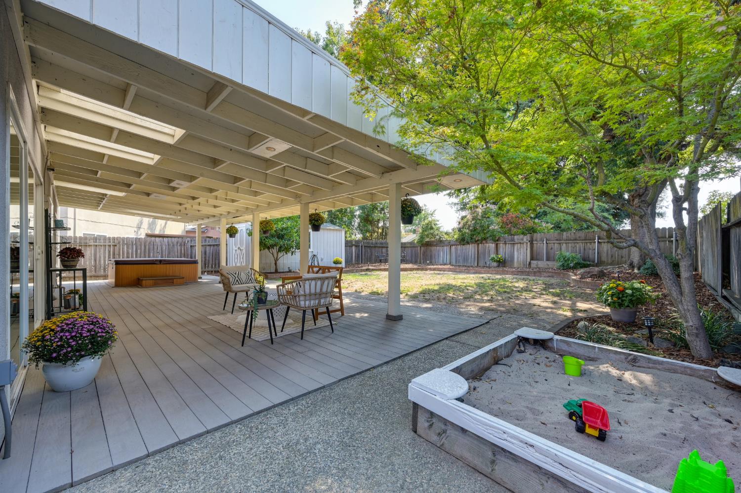 Sacramento, California, 95826, United States, 4 Bedrooms Bedrooms, ,3 BathroomsBathrooms,Residential,For Sale,1939461