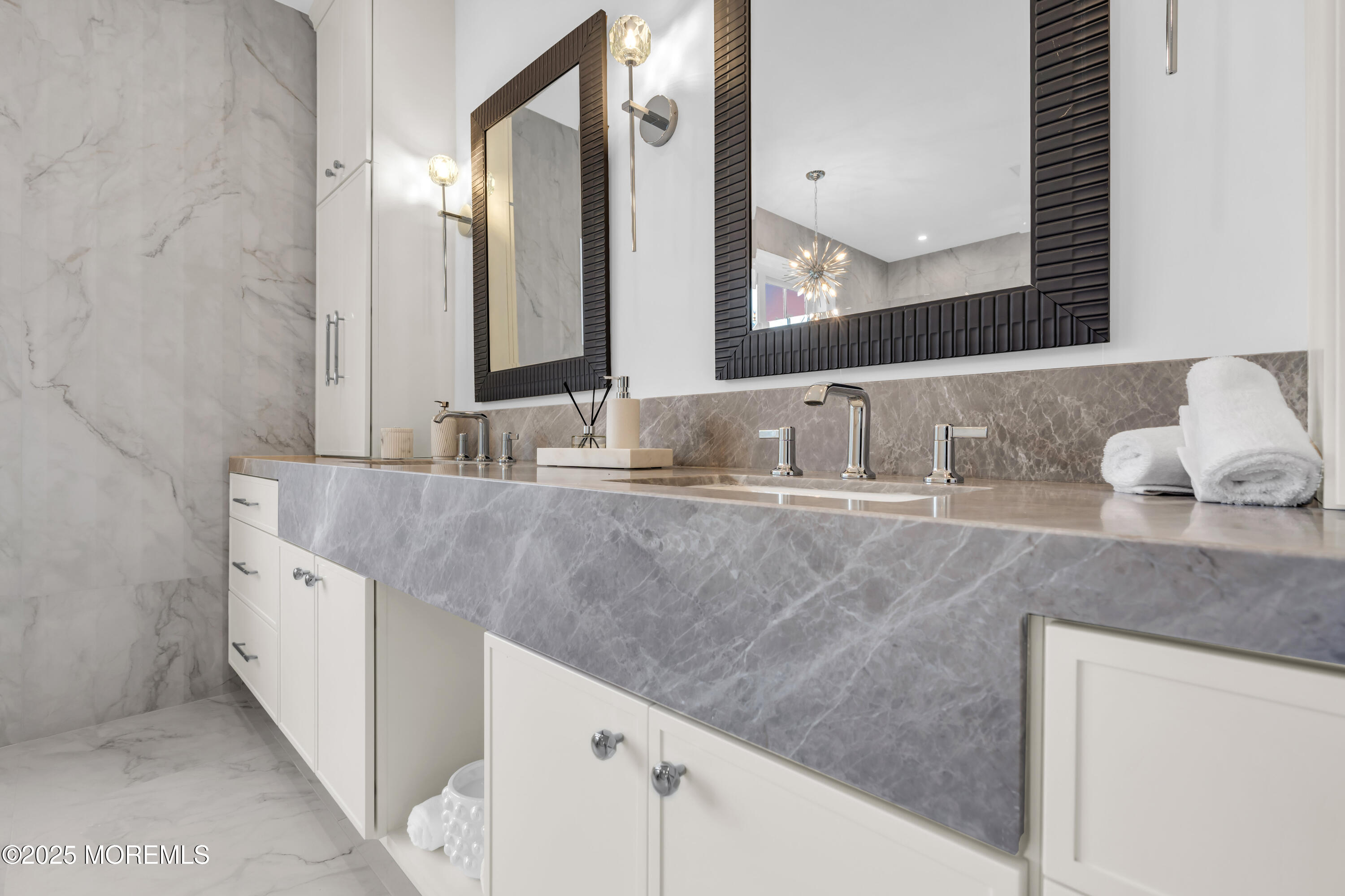 Little Silver, New Jersey, 07739, United States, 5 Bedrooms Bedrooms, ,5 BathroomsBathrooms,Residential,For Sale,2005340