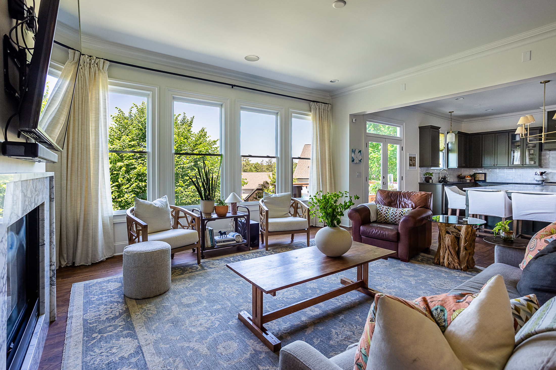  Stunning Designer Transformed Home in Sought-after Gated Vinings Community - 物件實景