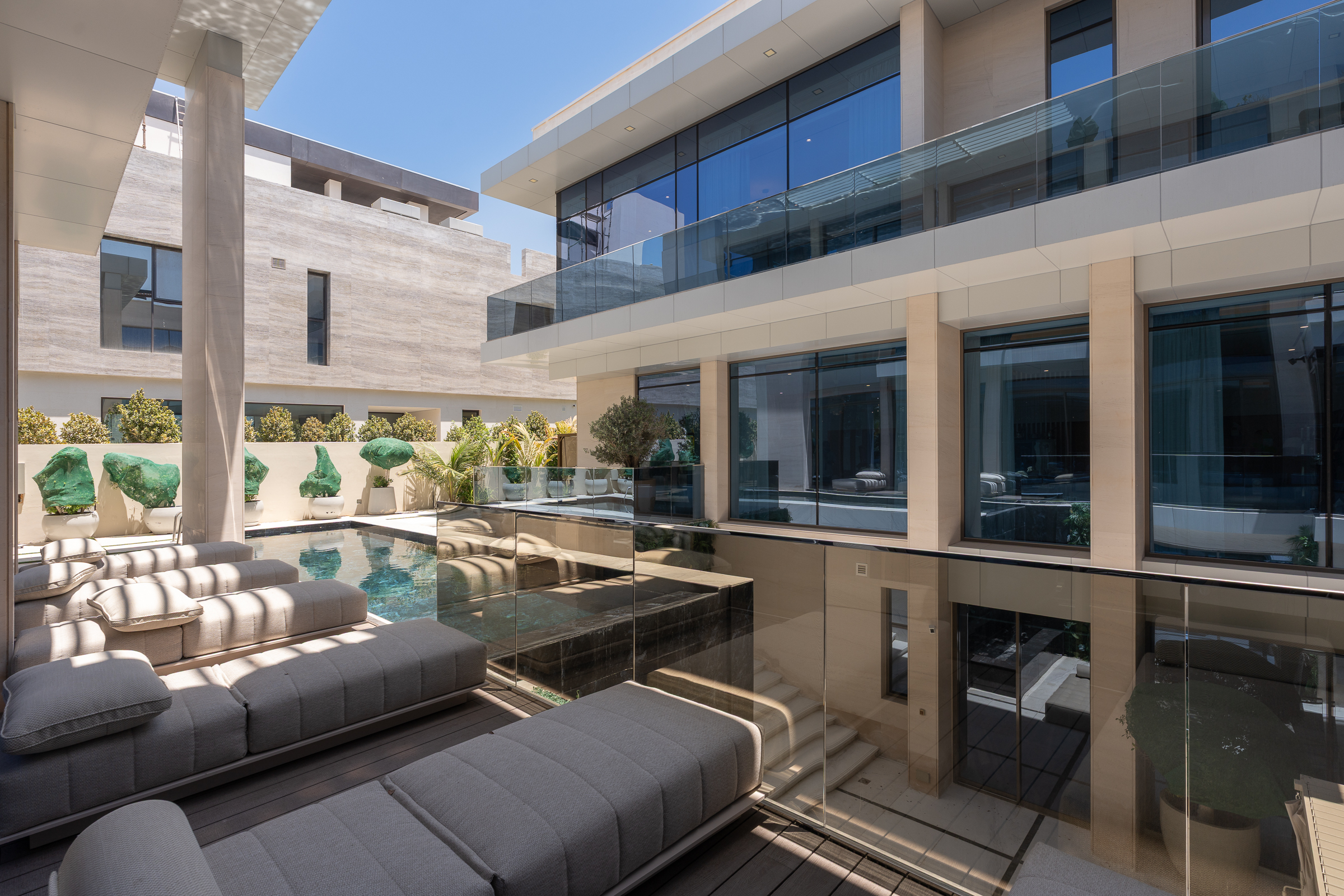  Breathtaking Custom-Built Mansion in Jumeirah - 物件實景