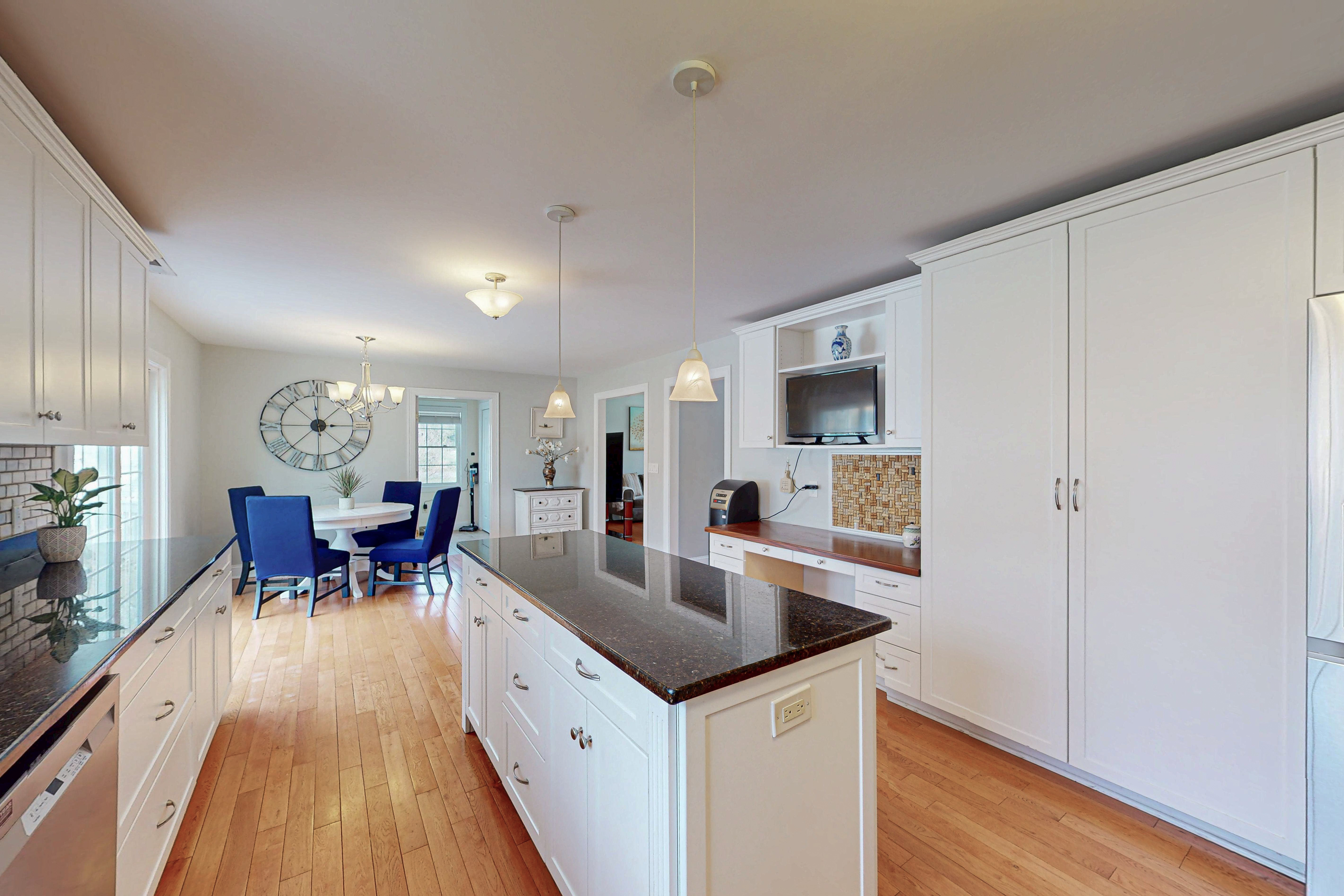  Magnificent Updated Colonial - 物件實景