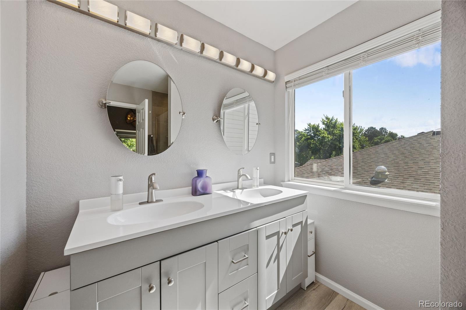 Aurora, Colorado, 80014, United States, 4 Bedrooms Bedrooms, ,2 BathroomsBathrooms,Residential,For Sale,1988194