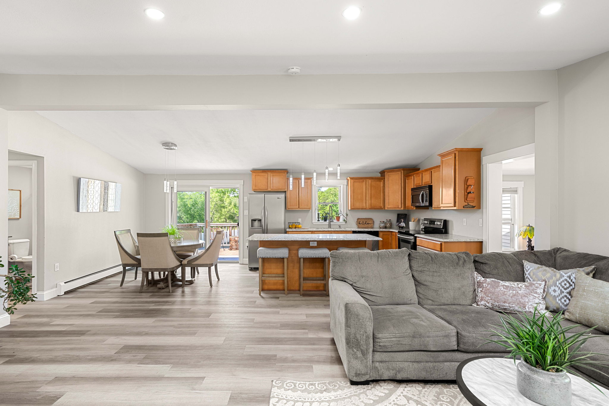  102 Kimball Rd, Amesbury, MA, 01913 - 物件實景