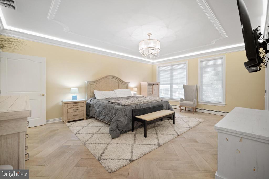Hammonton, New Jersey, 08037, United States, 5 Bedrooms Bedrooms, ,5 BathroomsBathrooms,Residential,For Sale,1834534