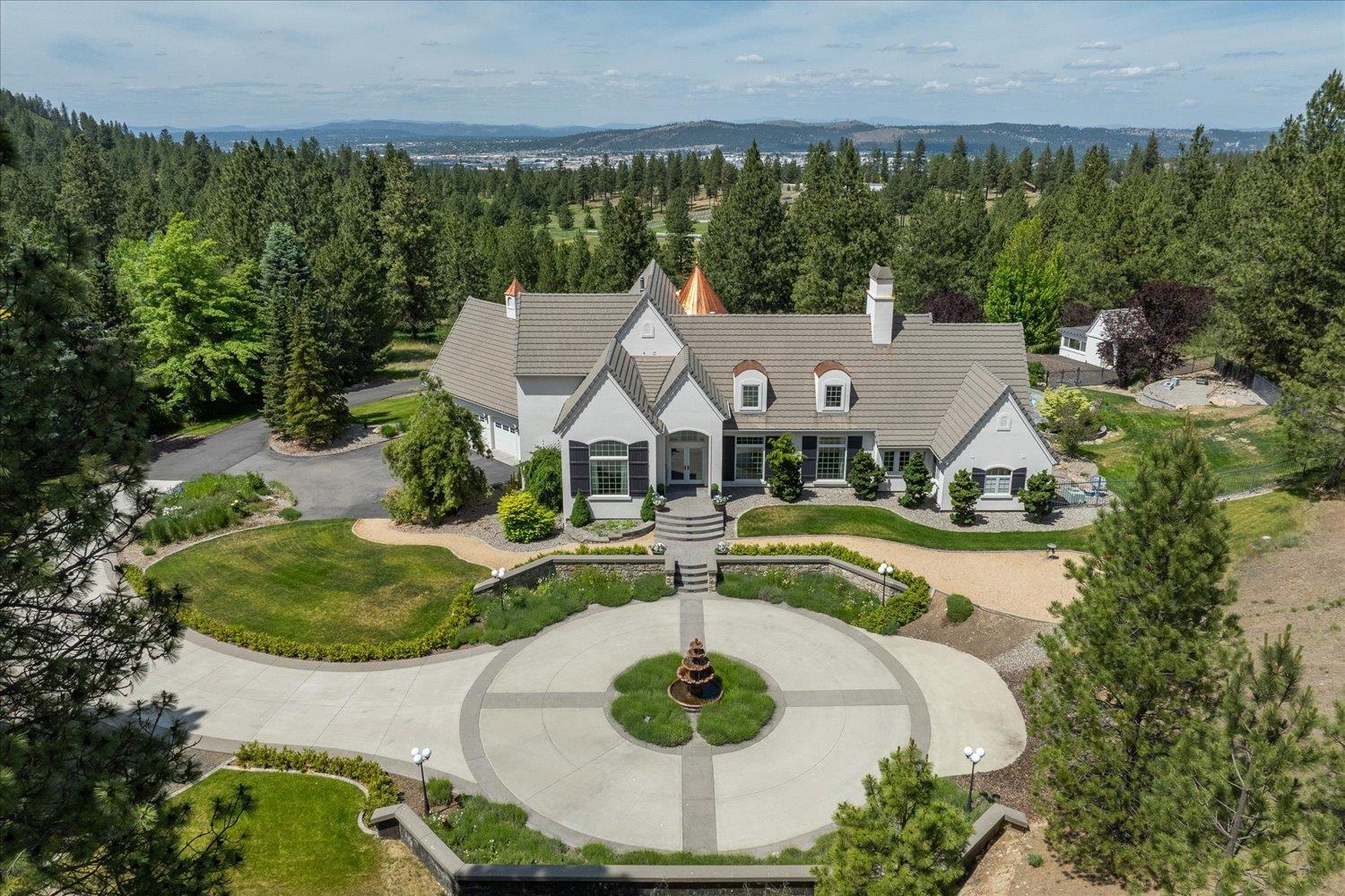 Spokane, Washington, 99212, United States, 4 Bedrooms Bedrooms, ,6 BathroomsBathrooms,Residential,For Sale,1978183