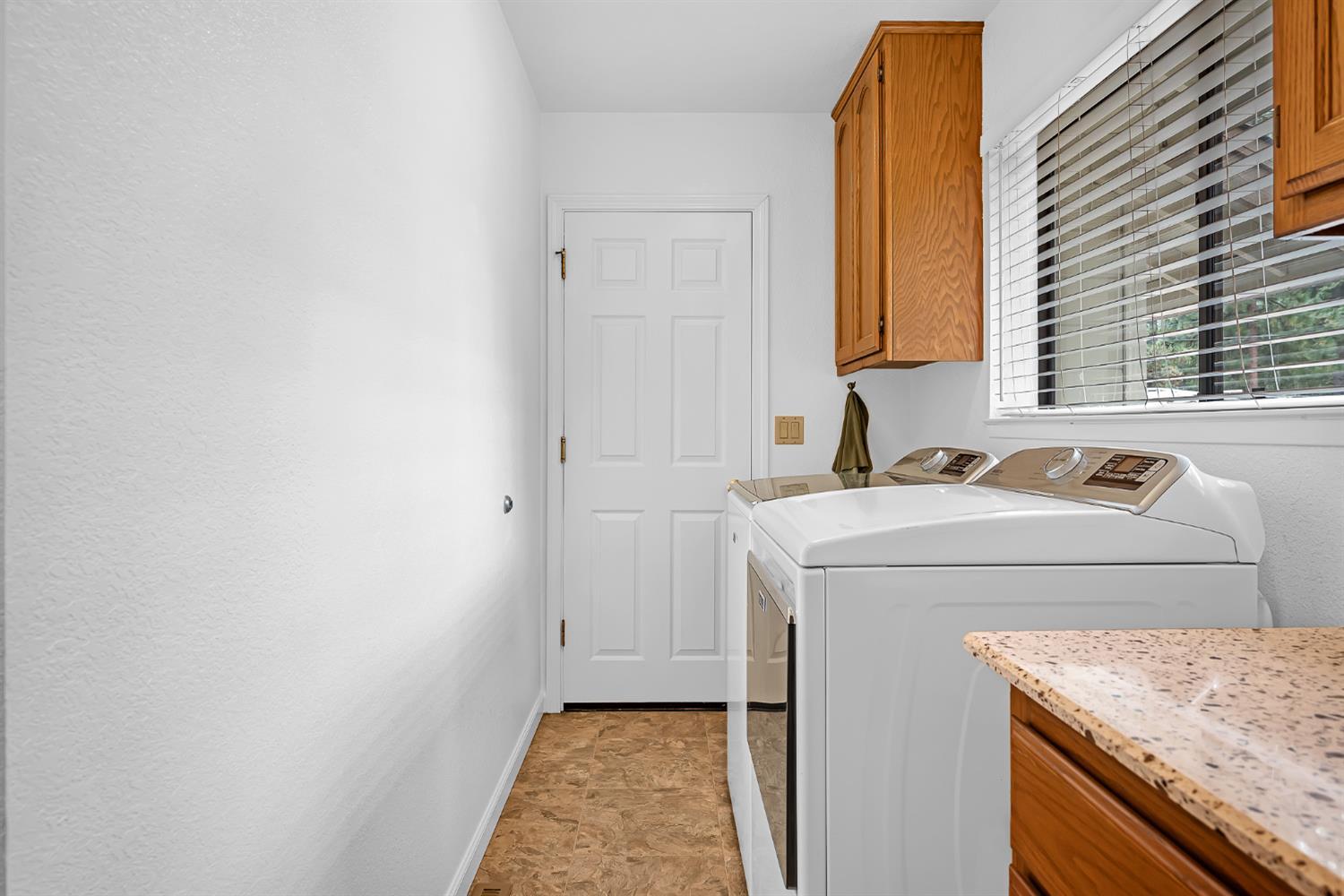 Camino, California, 95709, United States, 4 Bedrooms Bedrooms, ,2 BathroomsBathrooms,Residential,For Sale,1981302