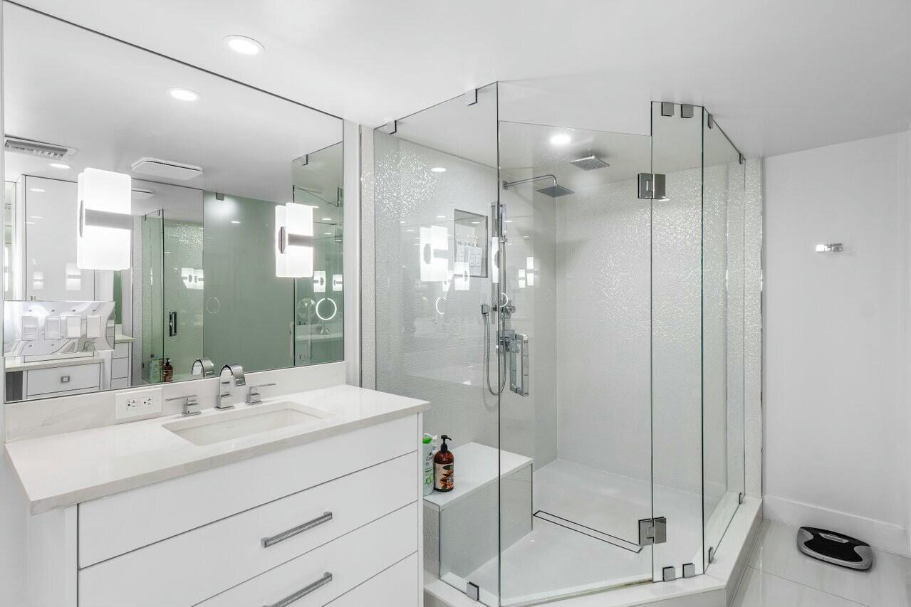 Highland Beach, Florida, 33487, United States, 2 Bedrooms Bedrooms, ,2 BathroomsBathrooms,Residential,For Sale,1882457