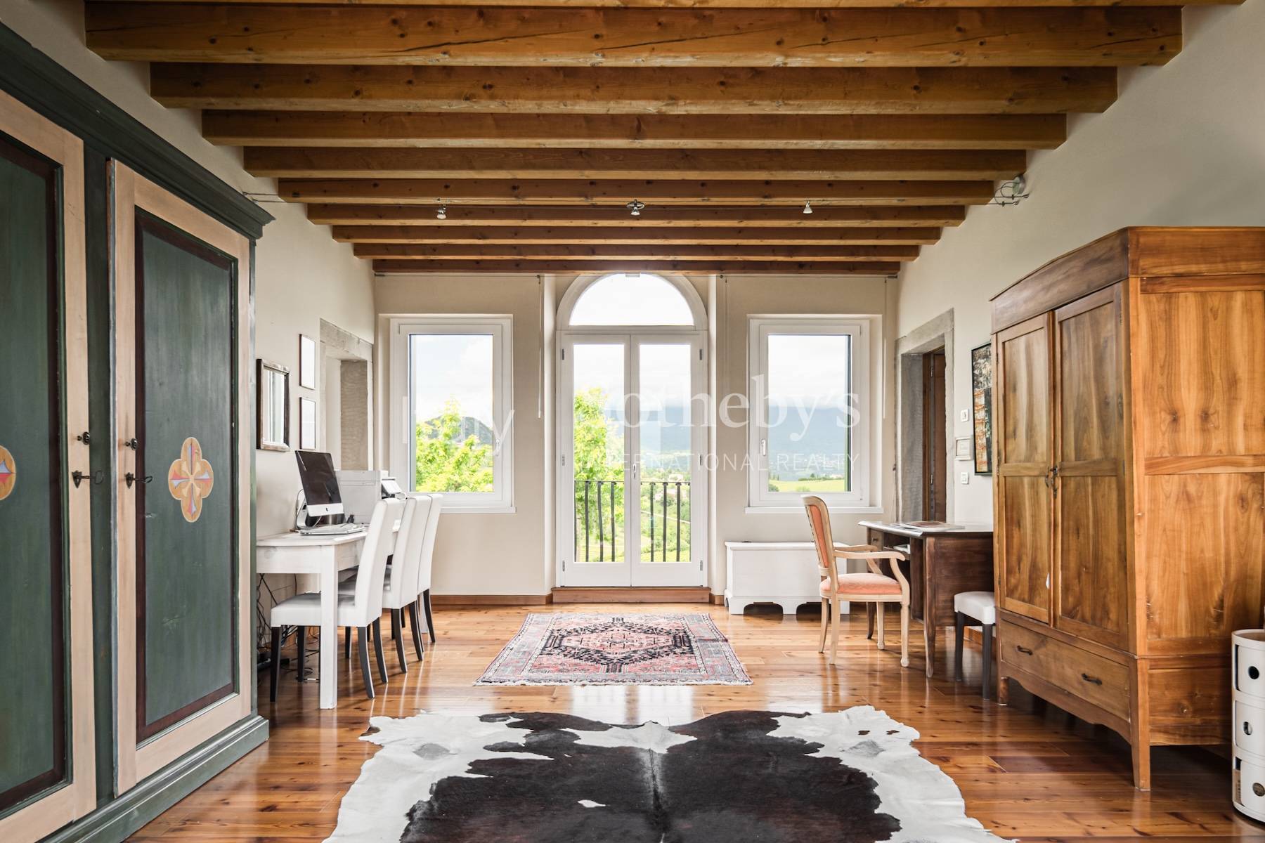  Restored farmhouse with hillside estate - 物件實景