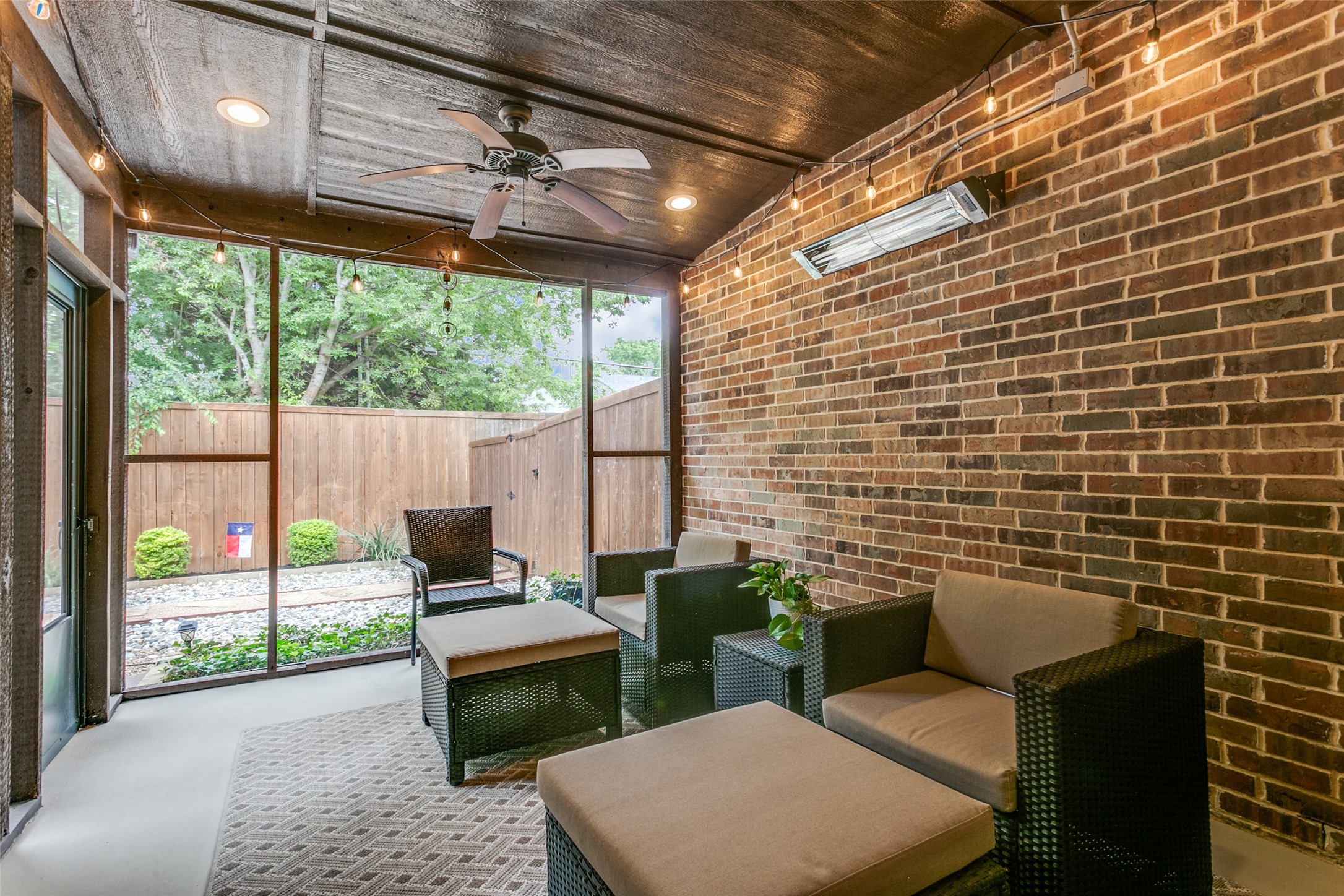 Grapevine, Texas, 76051, United States, 3 Bedrooms Bedrooms, ,2 BathroomsBathrooms,Residential,For Sale,1857561